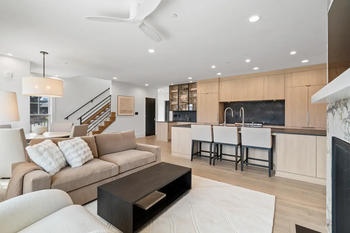 278 High St, Fontana, WI 53125 - #1