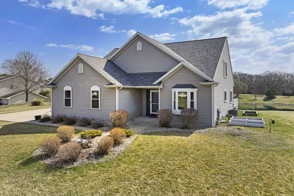 W5071 W Clearwater Ln, Elkhorn, WI 53121 - #1