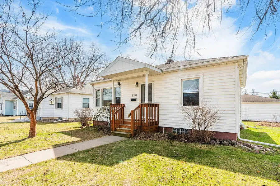 2134 Redfield St, La Crosse, WI 54601 - #2