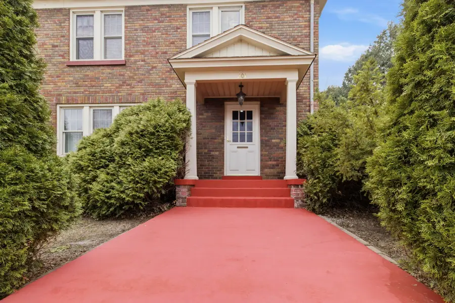 201 Capital St, Burlington, WI 53105 - #3