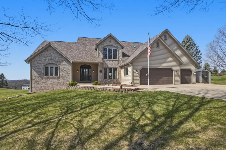 S47W23665 Frontier Pass, Waukesha, WI 53189 - #3