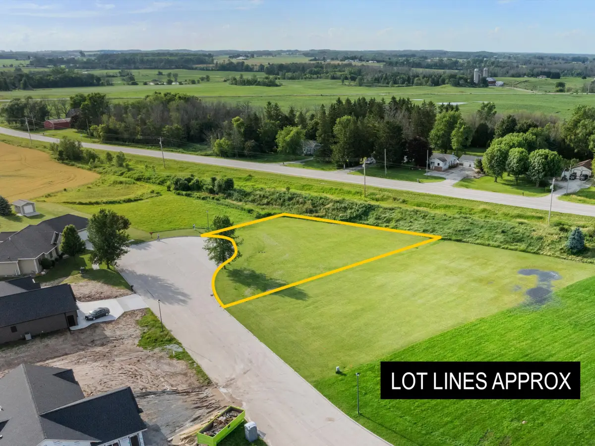 Lt3 Ridgeway Ct, Manitowoc, WI 54220 - #1