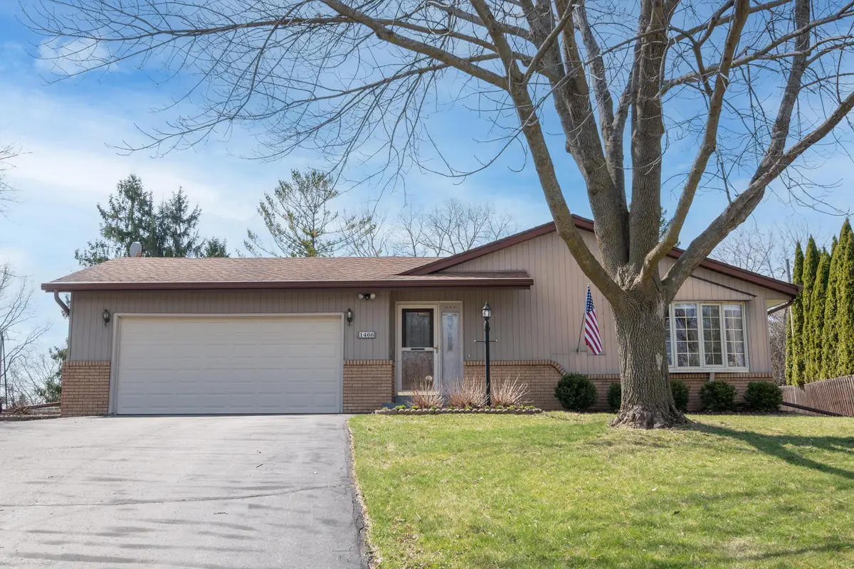 1466 Scenic Dr, Richfield, WI 53033 - #1