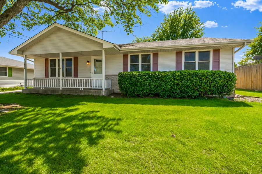 9617 Grayce Dr, Sturtevant, WI 53177 - #2