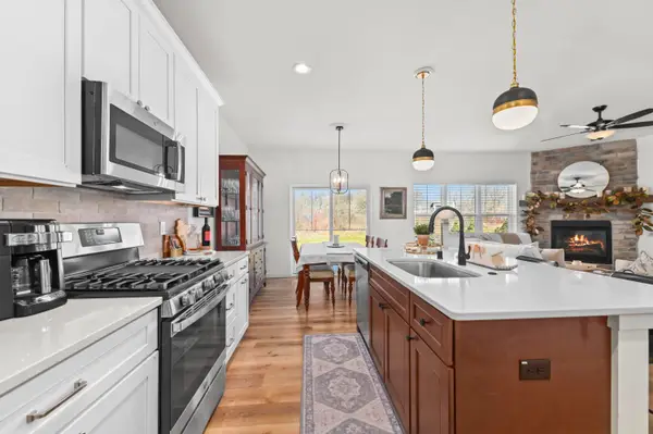 N118W7360 Fairway Ln, Cedarburg, WI 53012