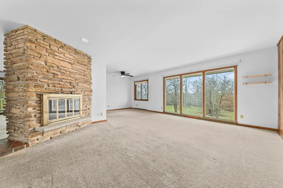 N60W15671 Hawthorne Dr, Menomonee Falls, WI 53051 - #2