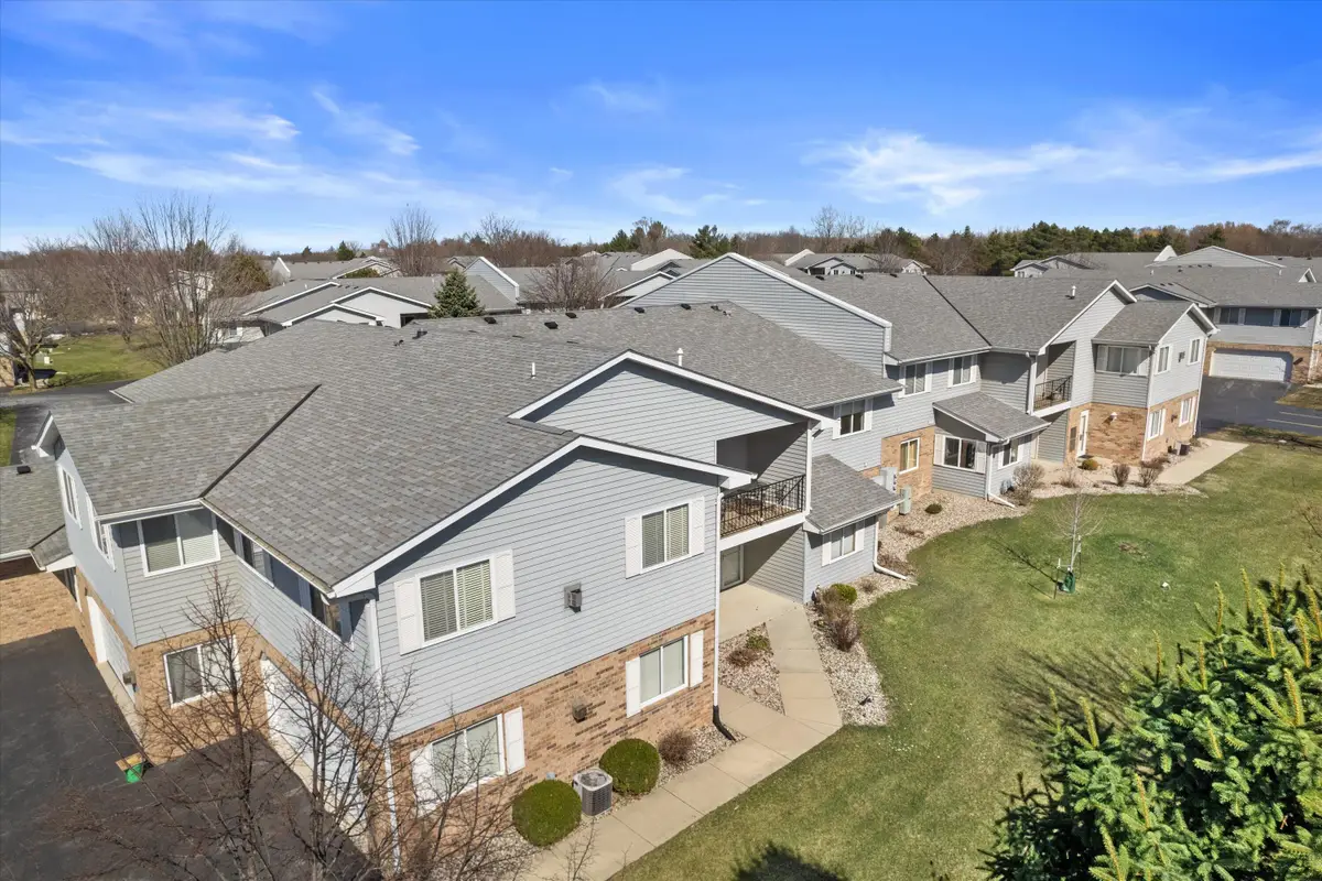 1057 N Sunnyslope Dr, Mount Pleasant, WI 53406 - #1