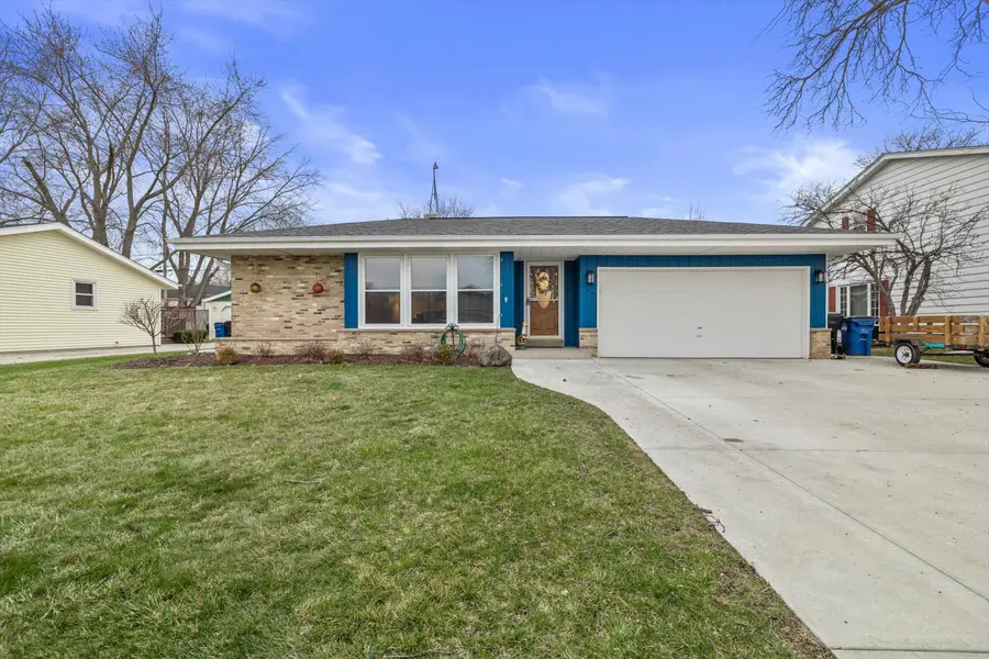 148 Echo Ln, Racine, WI 53406 - #3