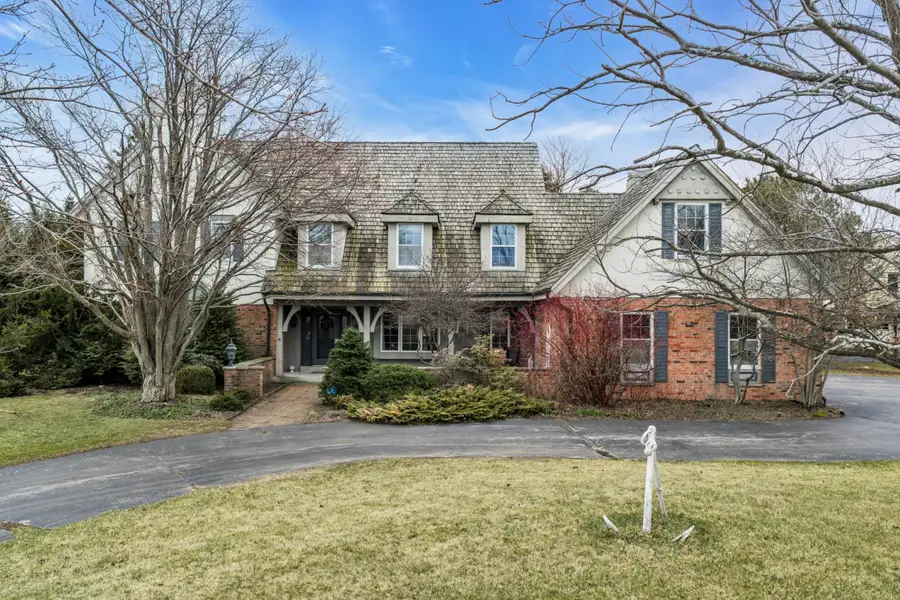 101 Lamplighter Ln, Wind Point, WI 53402 - #2