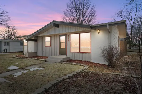 2158 Delafield St, Waukesha, WI 53188