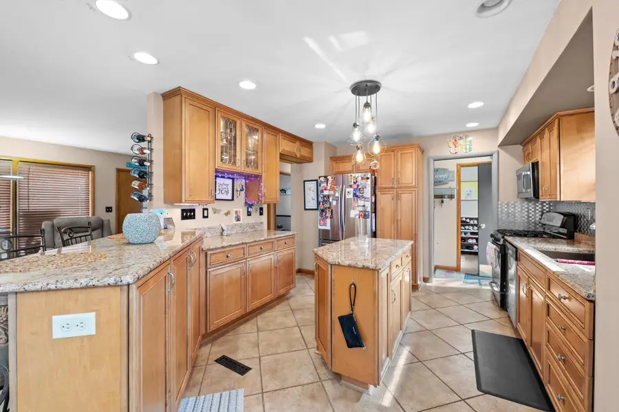 2158 Delafield St, Waukesha, WI 53188 - #2