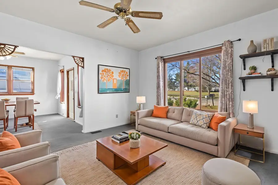 546 Sumner St, Genoa City, WI 53128 - #2