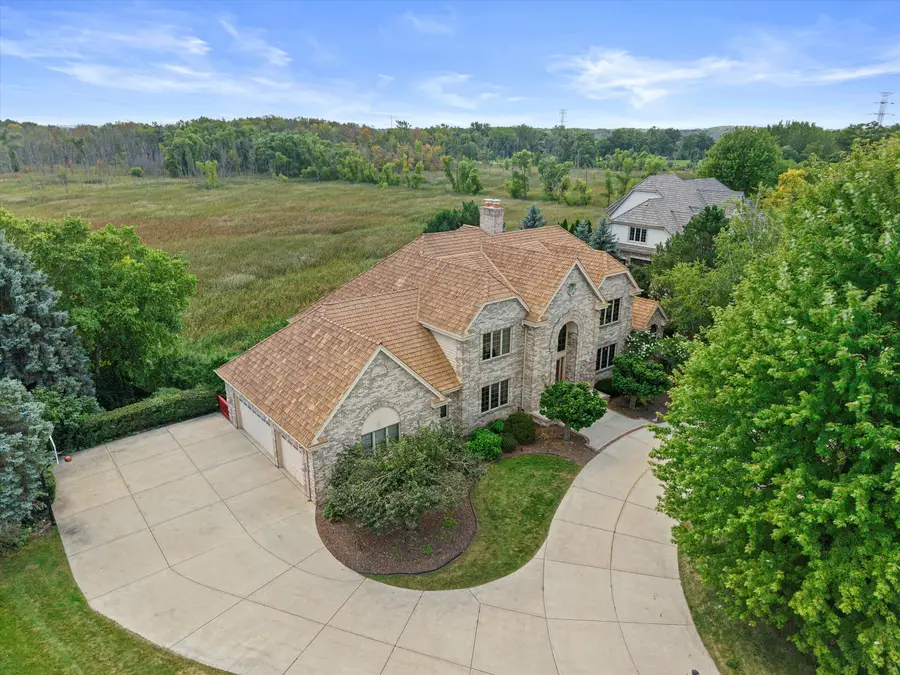 19475 Summerhill Ln, Brookfield, WI 53045 - #3