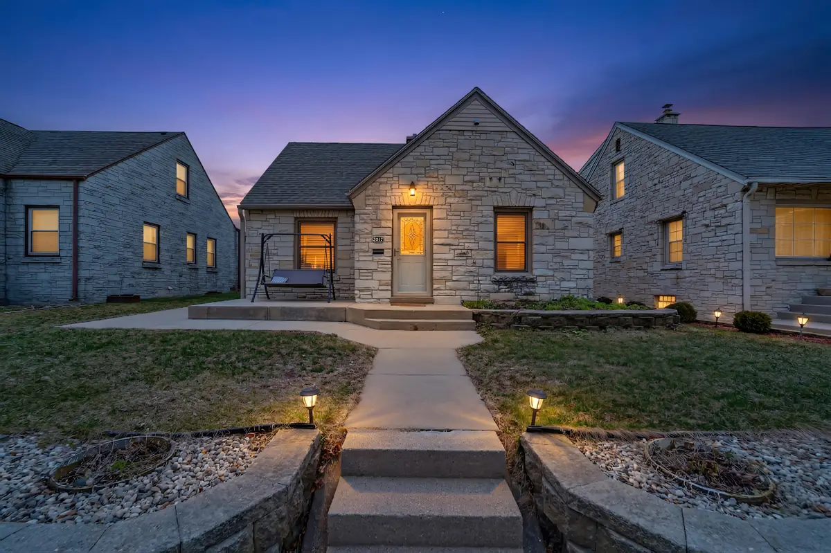 1617 S 52nd St, West Milwaukee, WI 53214 - #1