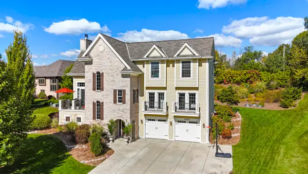 S67W17672 Copper Oaks Ct, Muskego, WI 53150