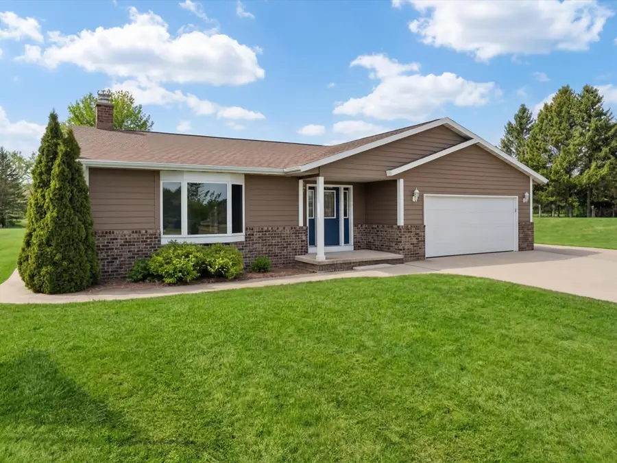 1230 S Parkview Rd, Manitowoc Rapids, WI 54220 - #3