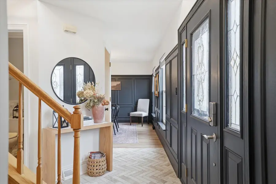 116 N Weiss Way, Saukville, WI 53080 - #2