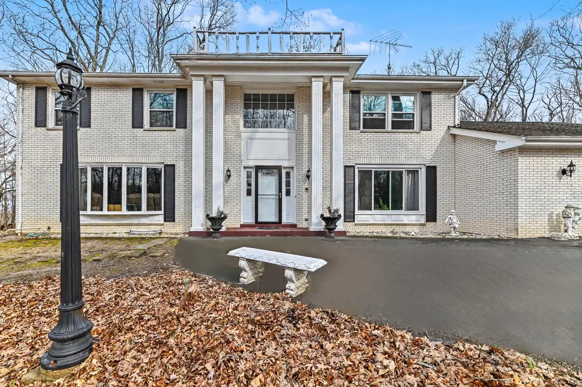 W267S7535 Olympia Ct N, Vernon, WI 53189 - #1