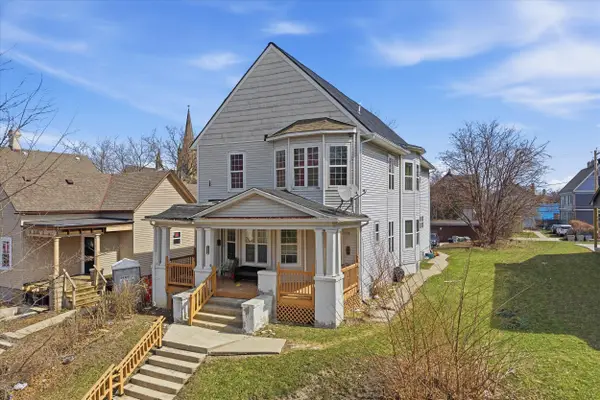 2338 N Dr William Finlayson St, Milwaukee, WI 53212