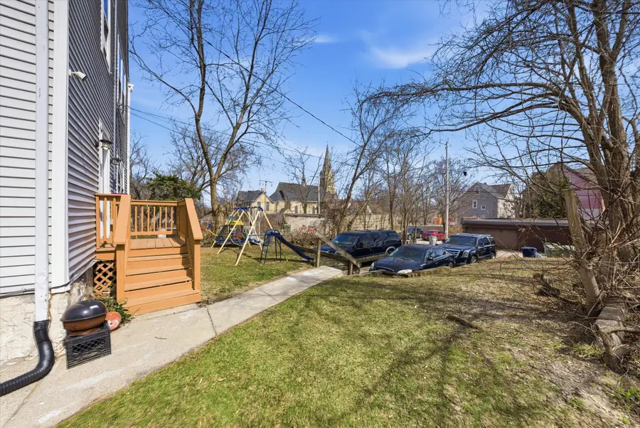 2338 N Dr William Finlayson St, Milwaukee, WI 53212 - #3