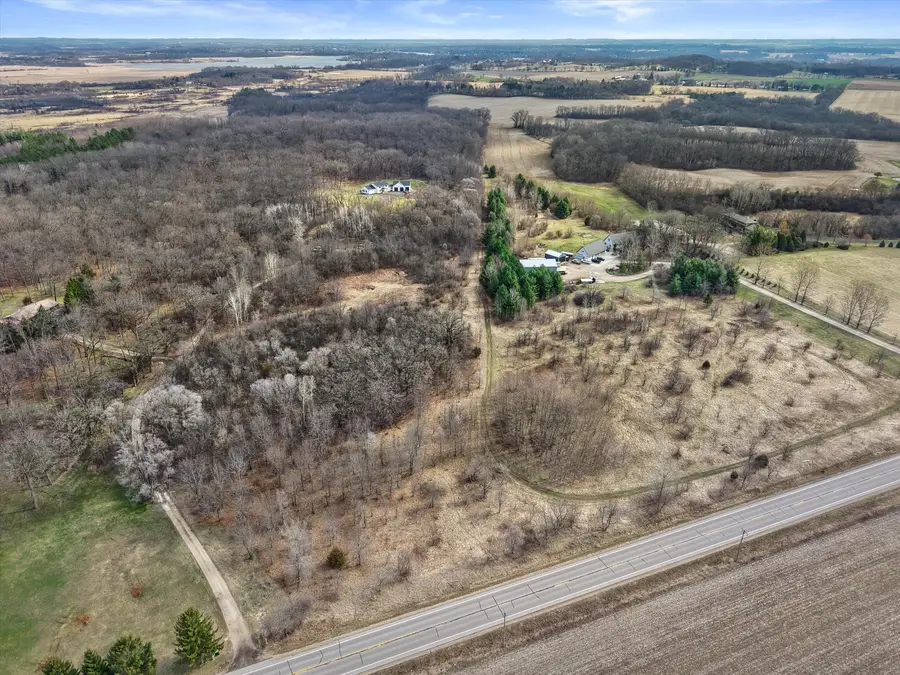 5341 Northwest Hwy, Waterford, WI 53185 - #3