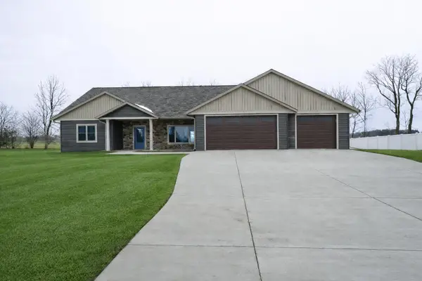 W24362 Fairway Dr, Trempealeau, WI 54661