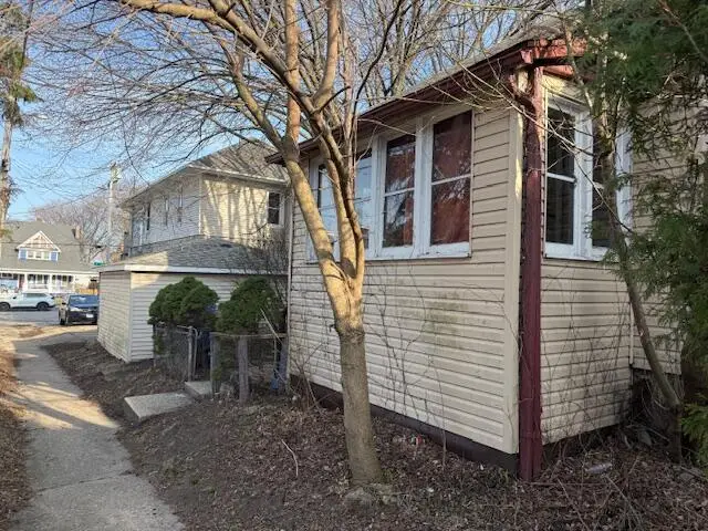 511 66th St, Kenosha, WI 53143 - #2