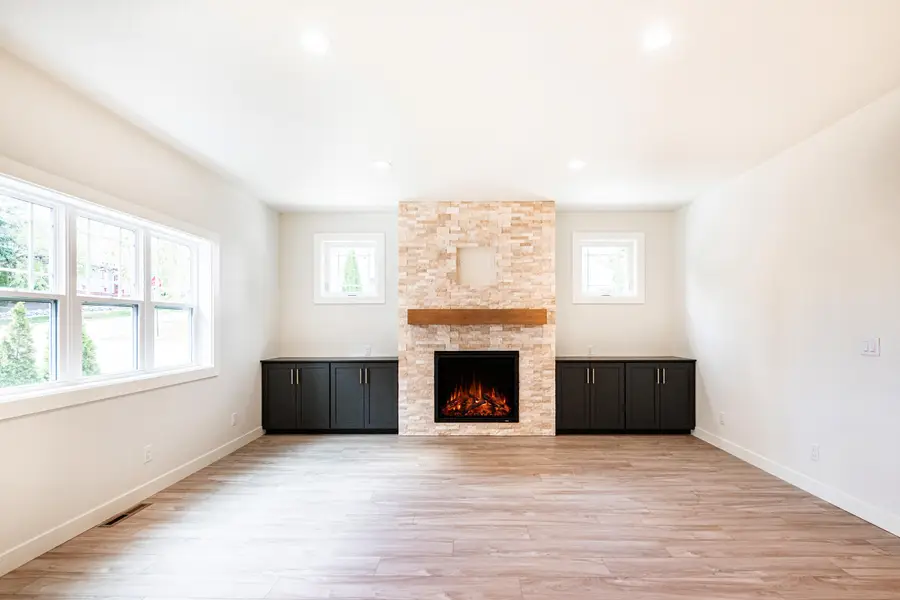 433 Niagara Ave, Sheboygan, WI 53081 - #3