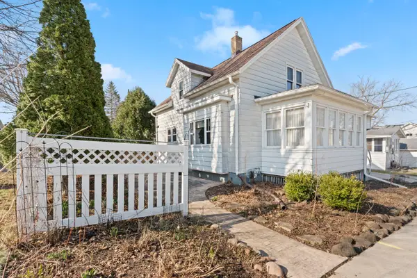 1009 Wisconsin St, Watertown, WI 53094