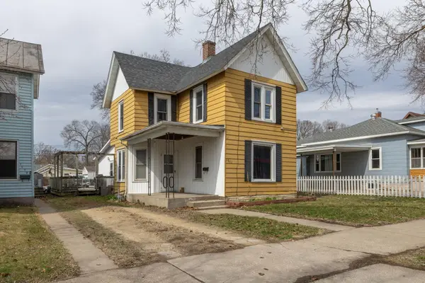 1611 Charles St, La Crosse, WI 54603