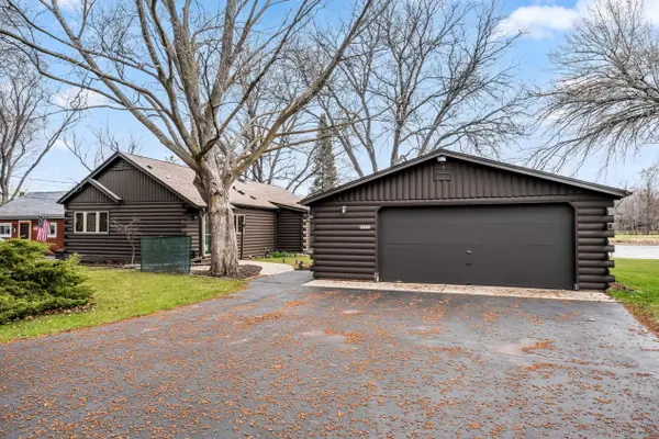 N6236 W Lake Shore Dr, Spring Prairie, WI 53105