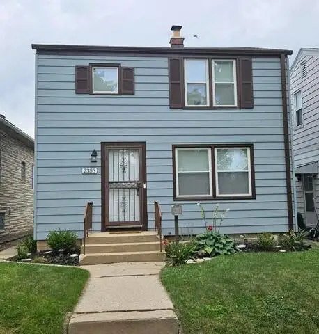 2353 S 77th St, West Allis, WI 53219