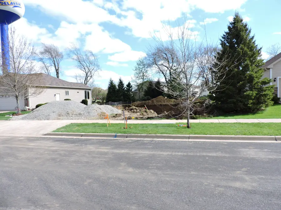 1508 Tamarack St, Delavan, WI 53115 - #3