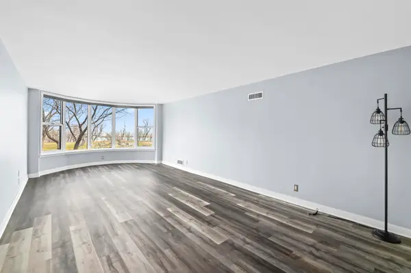 2525 S Shore Dr, Milwaukee, WI 53207