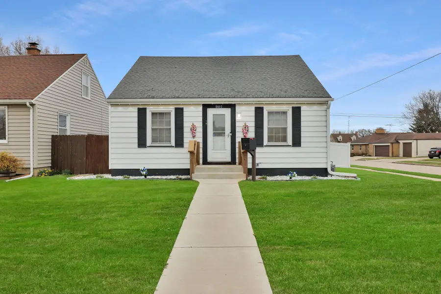 5811 39th Ave, Kenosha, WI 53144 - #2