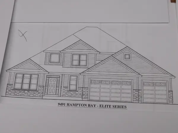 213 Mulberry Ln, Grafton, WI 53024