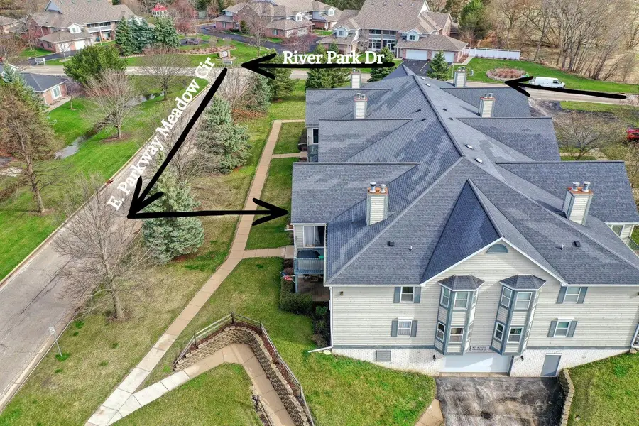 N25W24069 River Park Dr, Pewaukee, WI 53072 - #2