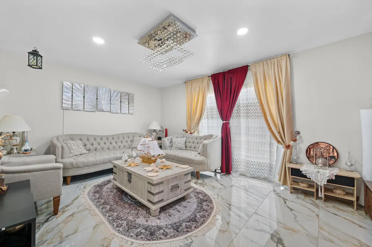 5225 S 13th St, Milwaukee, WI 53221 - #1