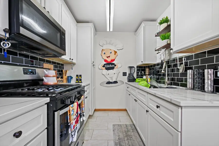 5225 S 13th St, Milwaukee, WI 53221 - #3