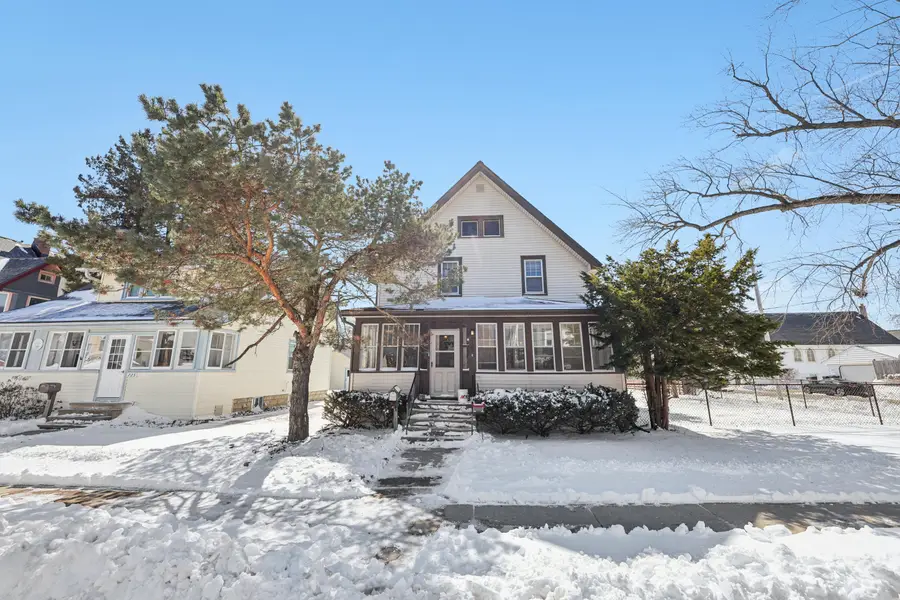 727 Minnesota Ave, South Milwaukee, WI 53172 - #2