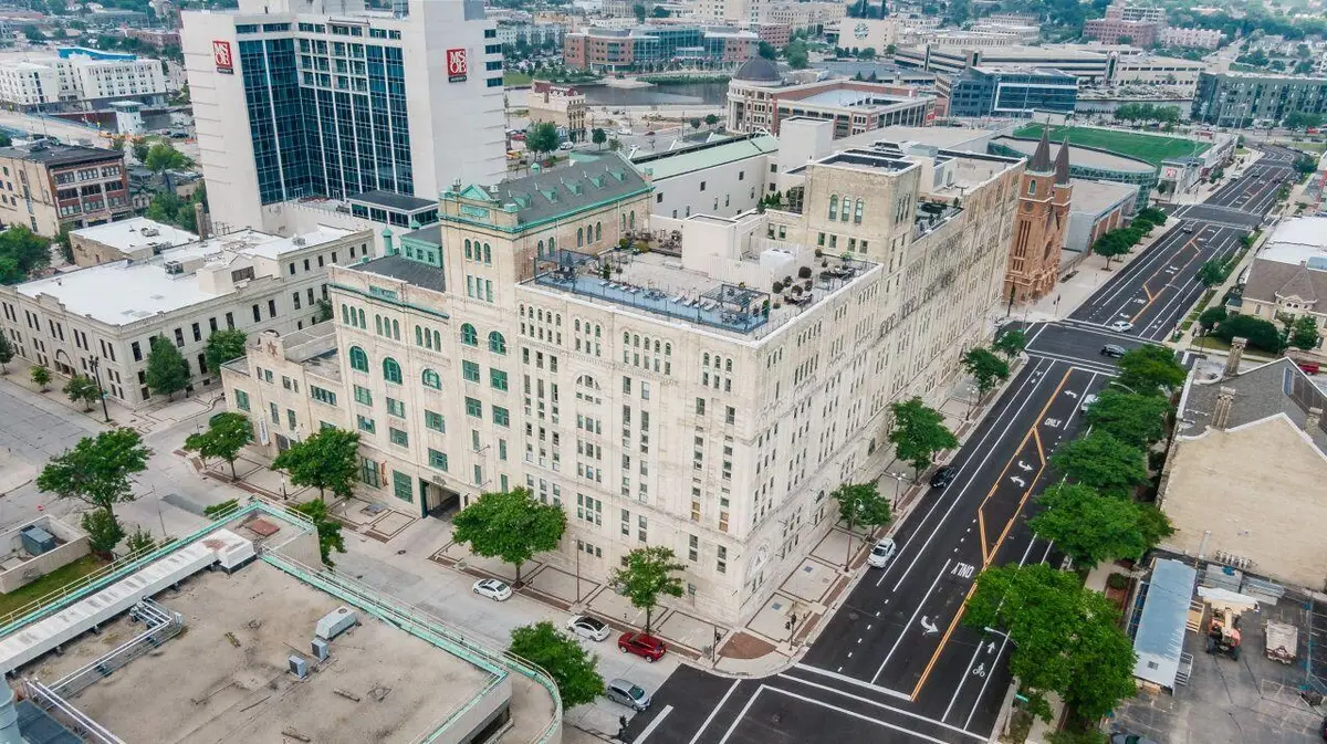 270 E Highland Ave, Milwaukee, WI 53202 - #1