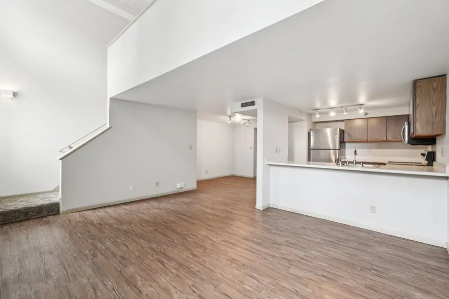 270 E Highland Ave, Milwaukee, WI 53202 - #3