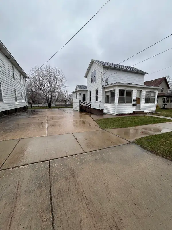 805 Hollister Ave, Tomah, WI 54660