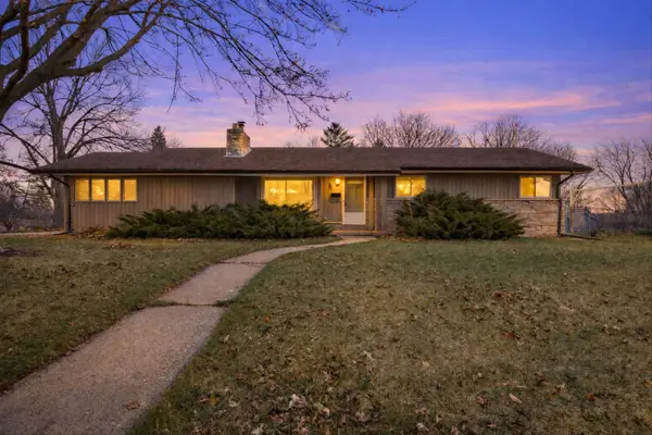 301 Franklin St, Waterford, WI 53185