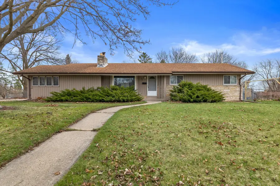 301 Franklin St, Waterford, WI 53185 - #2