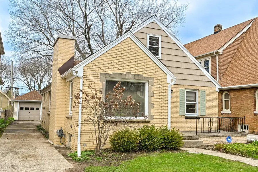 2631 N 68th St, Wauwatosa, WI 53213 - #2