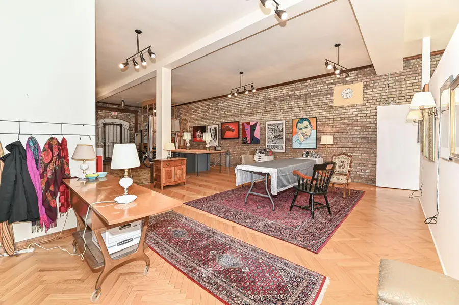 524 Milwaukee Ave, Burlington, WI 53105 - #3