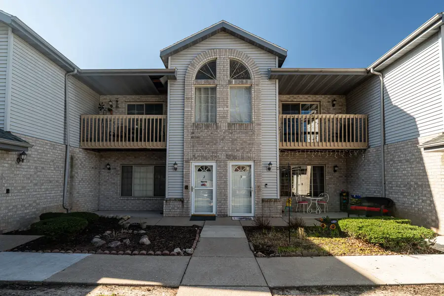 9390 W Loomis Rd, Franklin, WI 53132 - #2