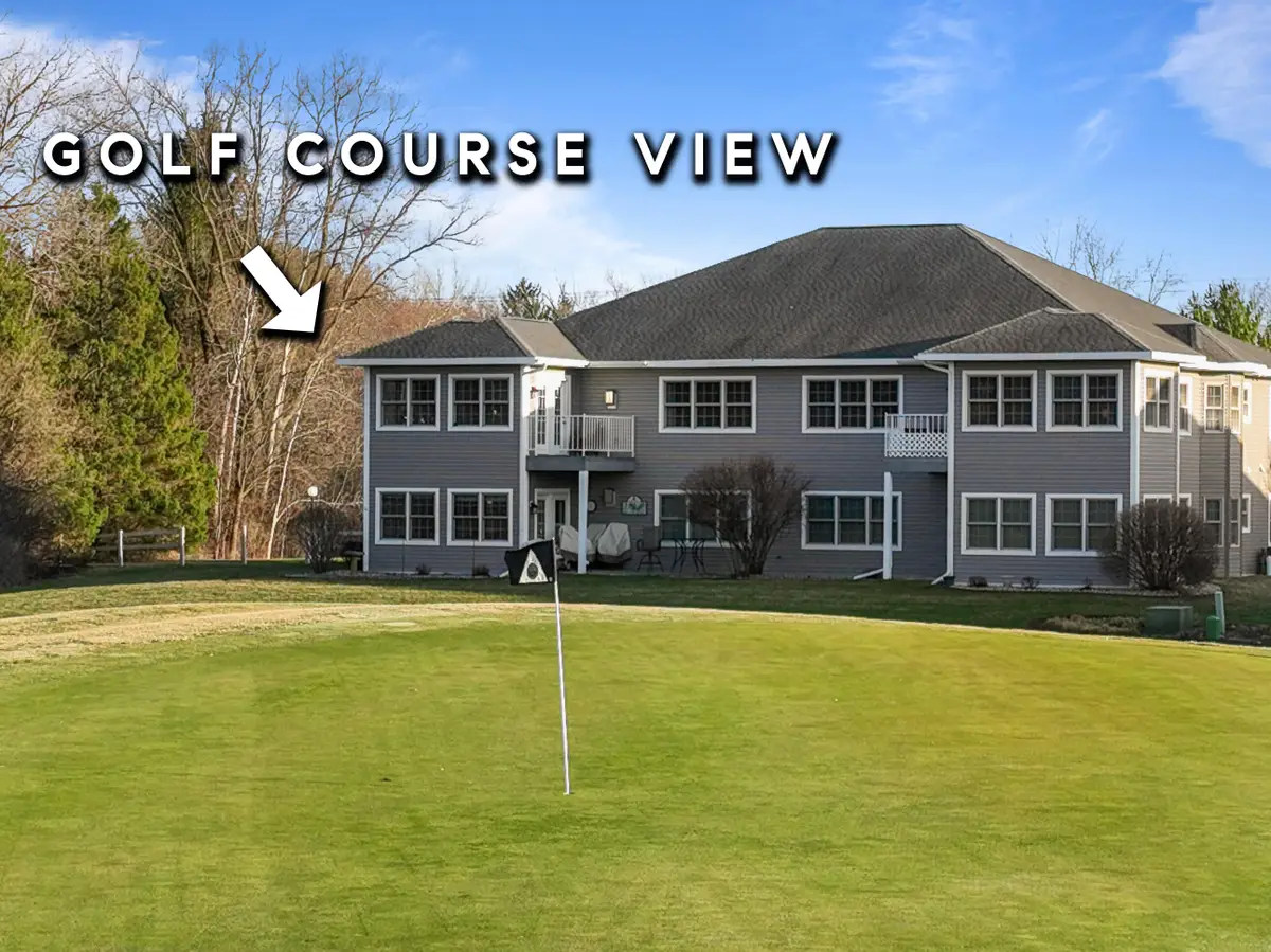 218 Potter Rd, Elkhorn, WI 53121 - #1