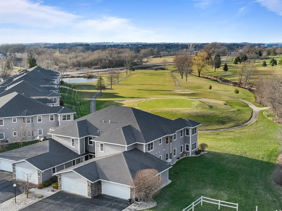 218 Potter Rd, Elkhorn, WI 53121 - #2